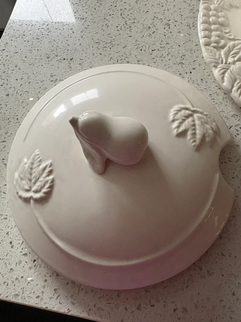 Ceramic Soup Tureen with Matching Plate and Ladle - photo 3