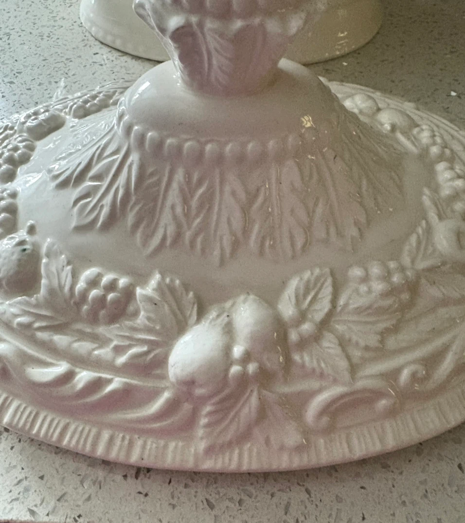 White Ceramic Tureen with Lid and Ladle - photo 3
