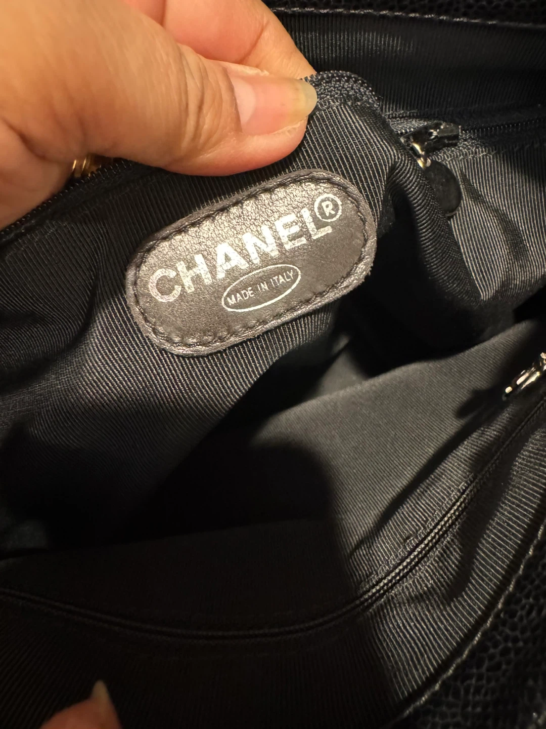 Chanel Black Leather Tote Bag - photo 5