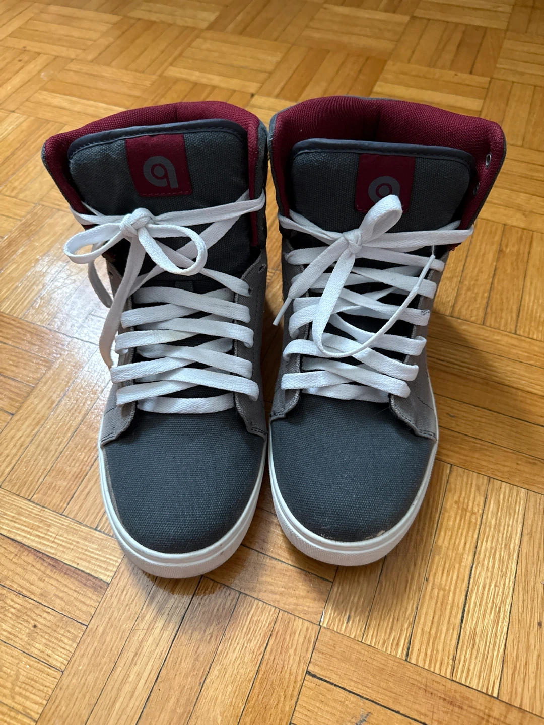 Aldo High-Top Sneakers Size 7 - photo 3