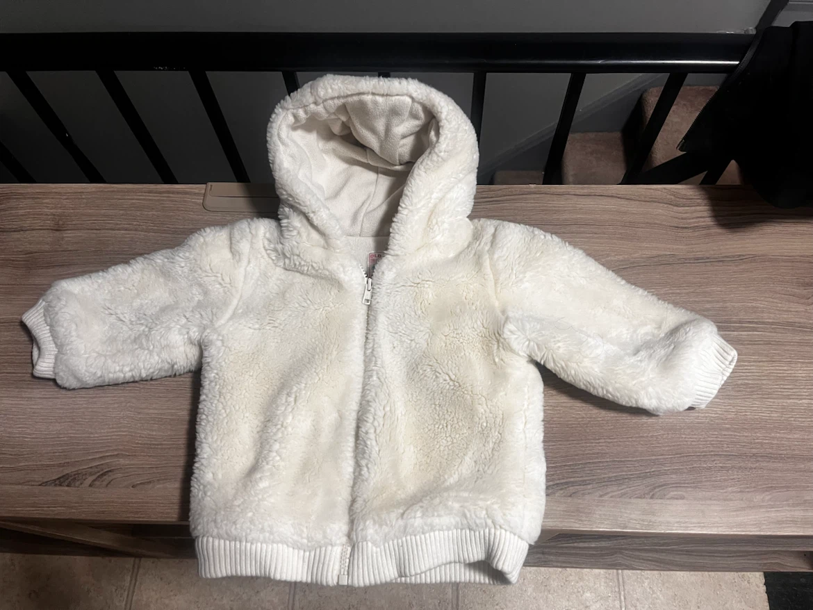 Old Navy Faux Fur Hoodie - 2T - photo 3