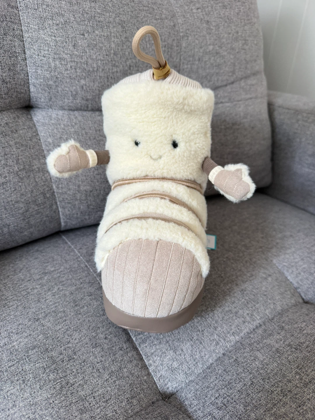 Jellycat Amuseables Perta Snow Boot