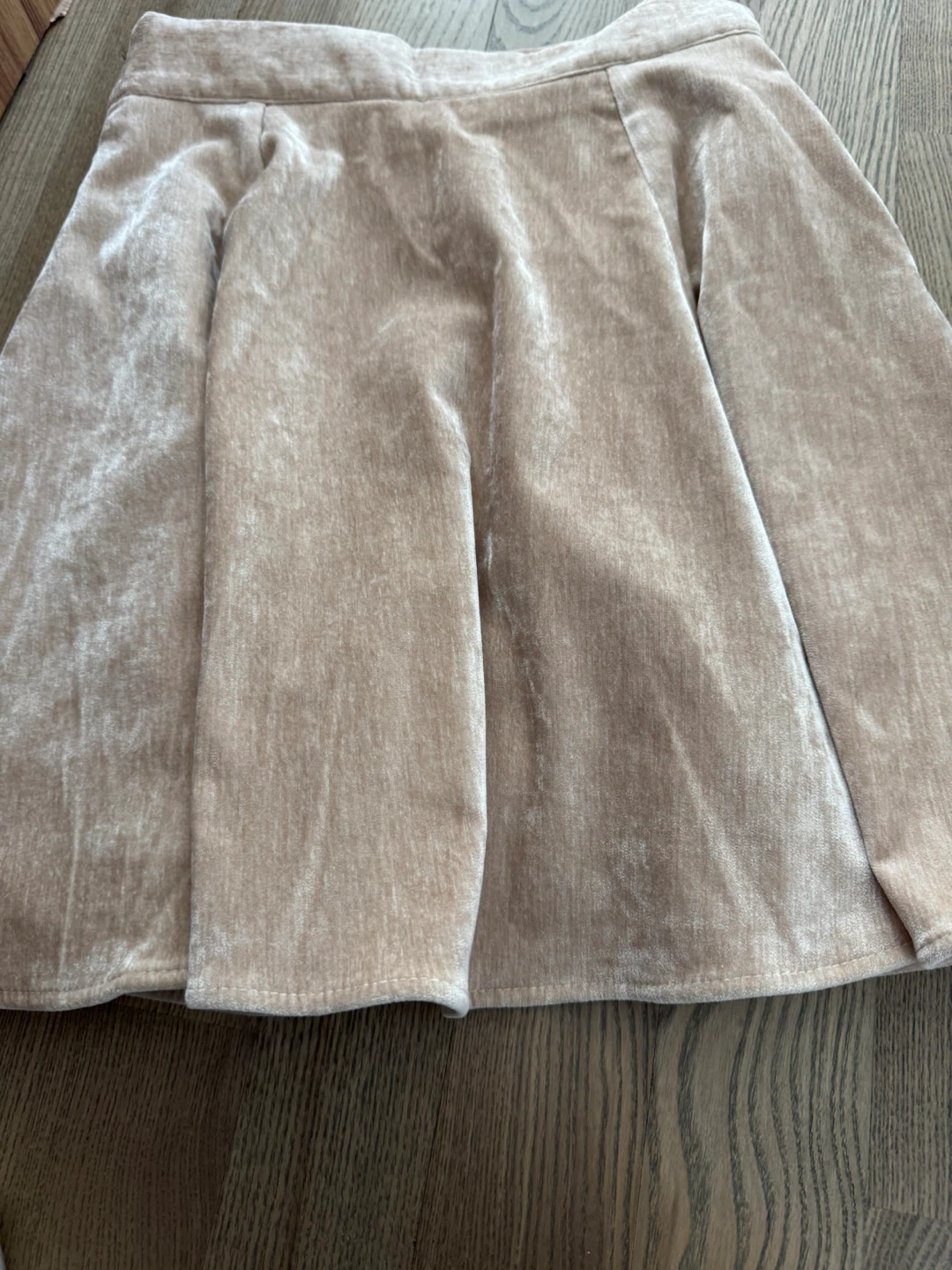 Designers’ Beige Velvet Skirt - photo 2