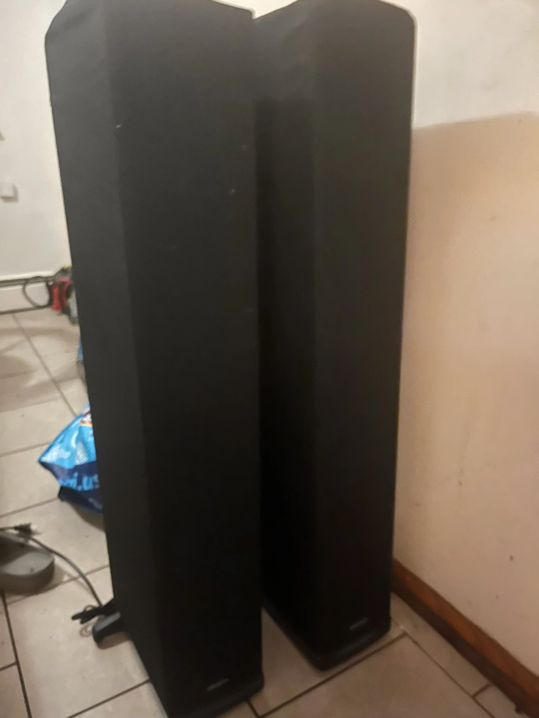 Definitive Technology BP 7008 Bipolar SuperTower Speakers