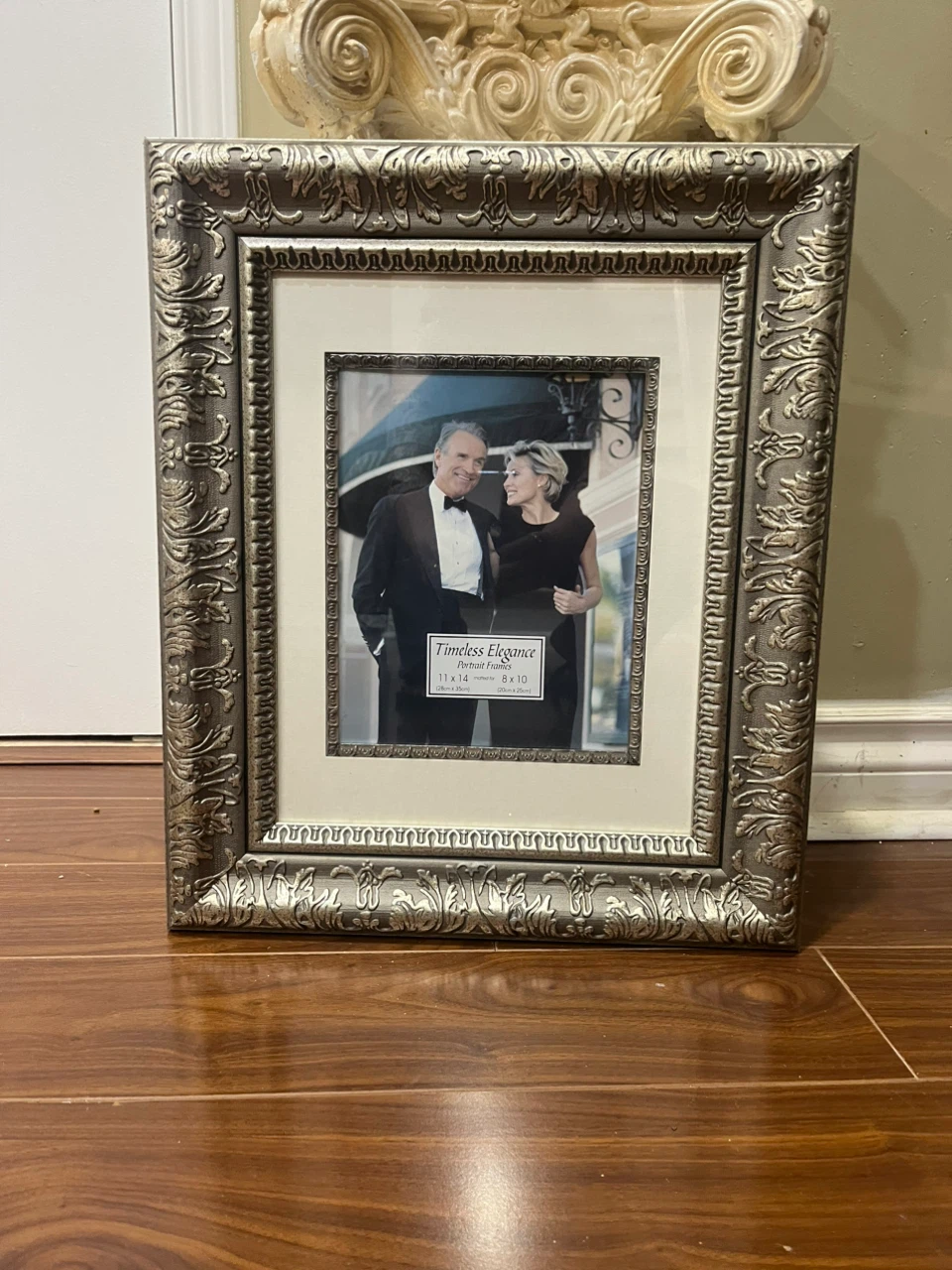 Two Timeless Elegance Picture Frames - photo 2