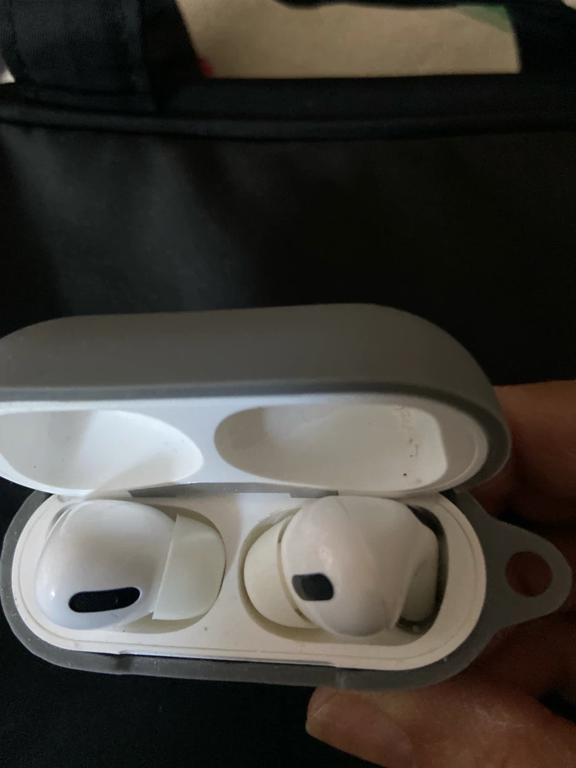 Apple AirPods Pro - photo 3