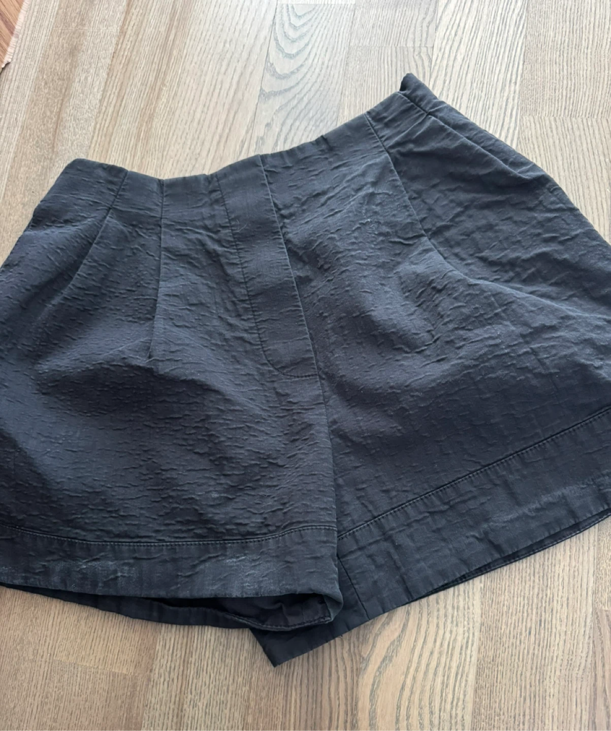 Designers unique piece textured shorts - photo 4