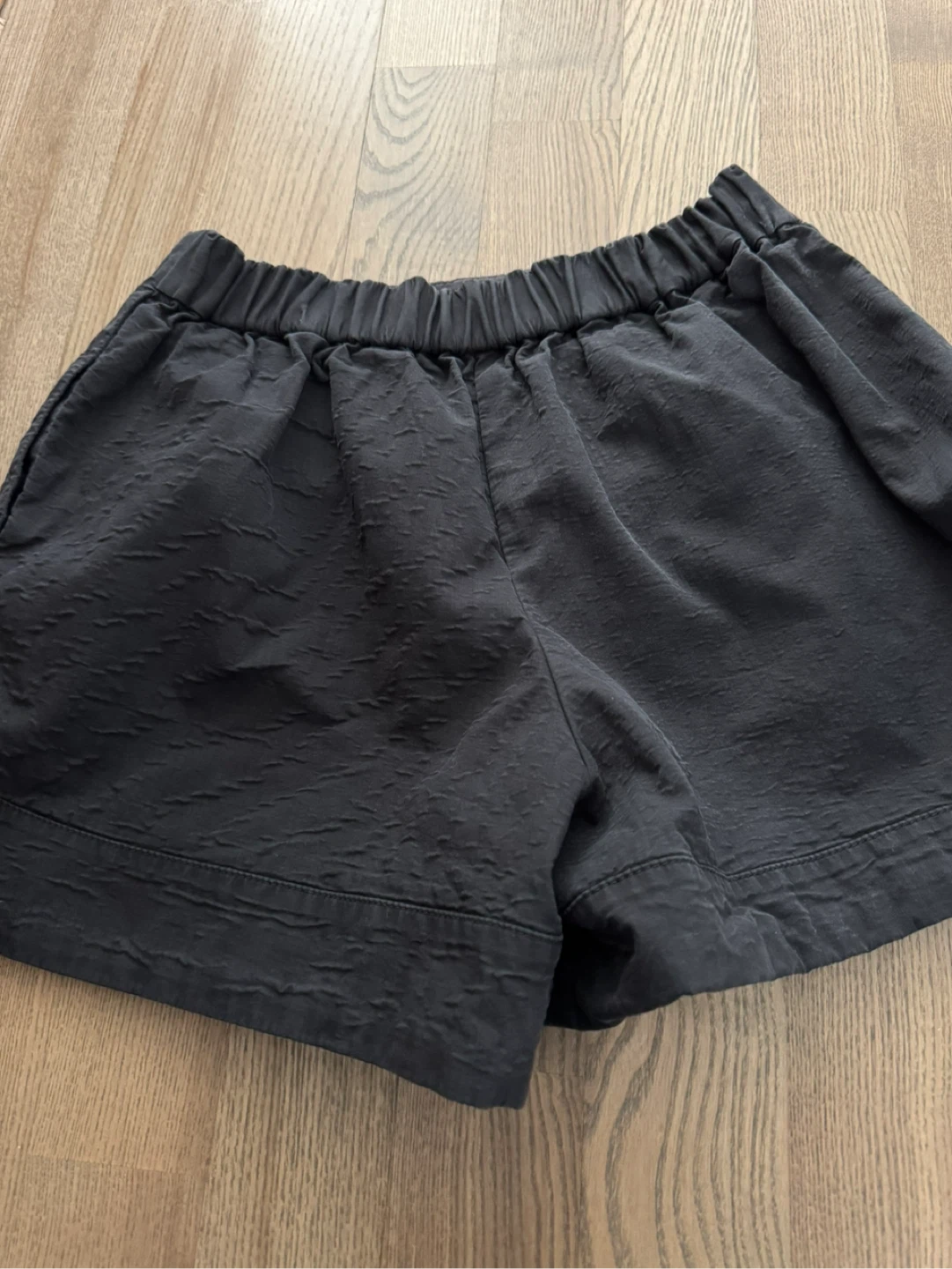 Designers unique piece textured shorts - photo 2
