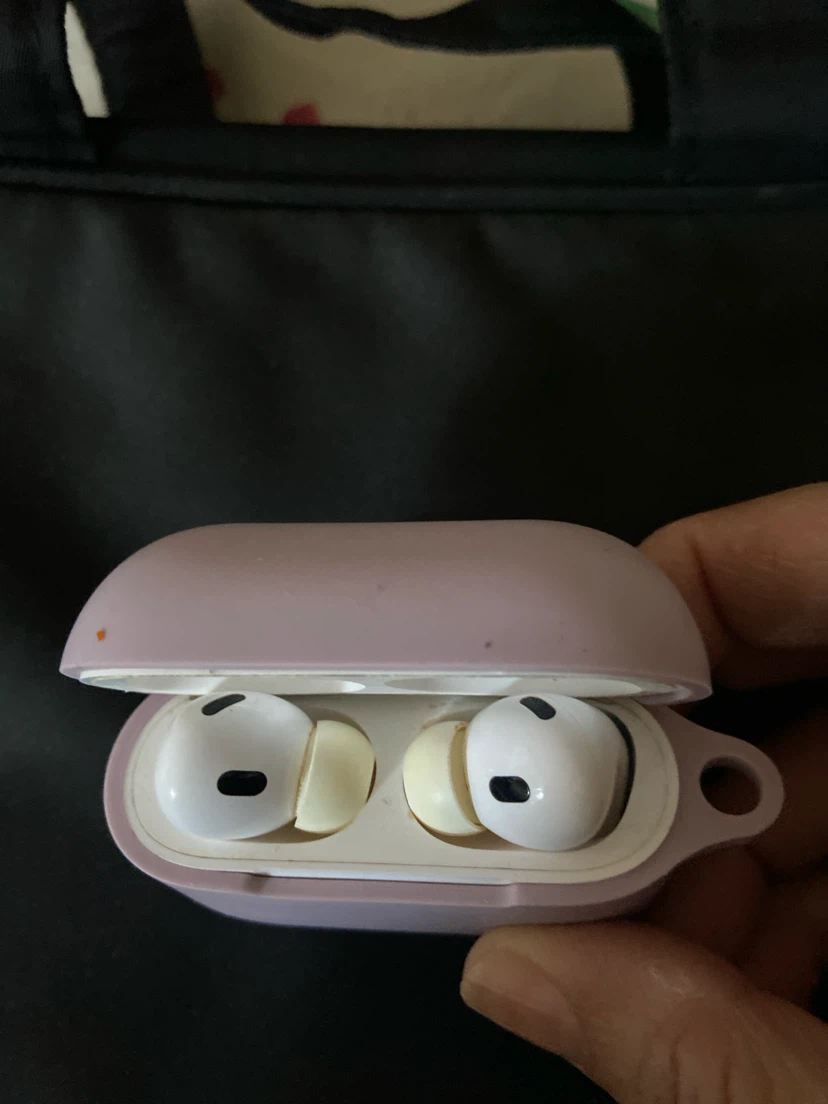 Apple AirPods Pro with Protective Case - photo 2
