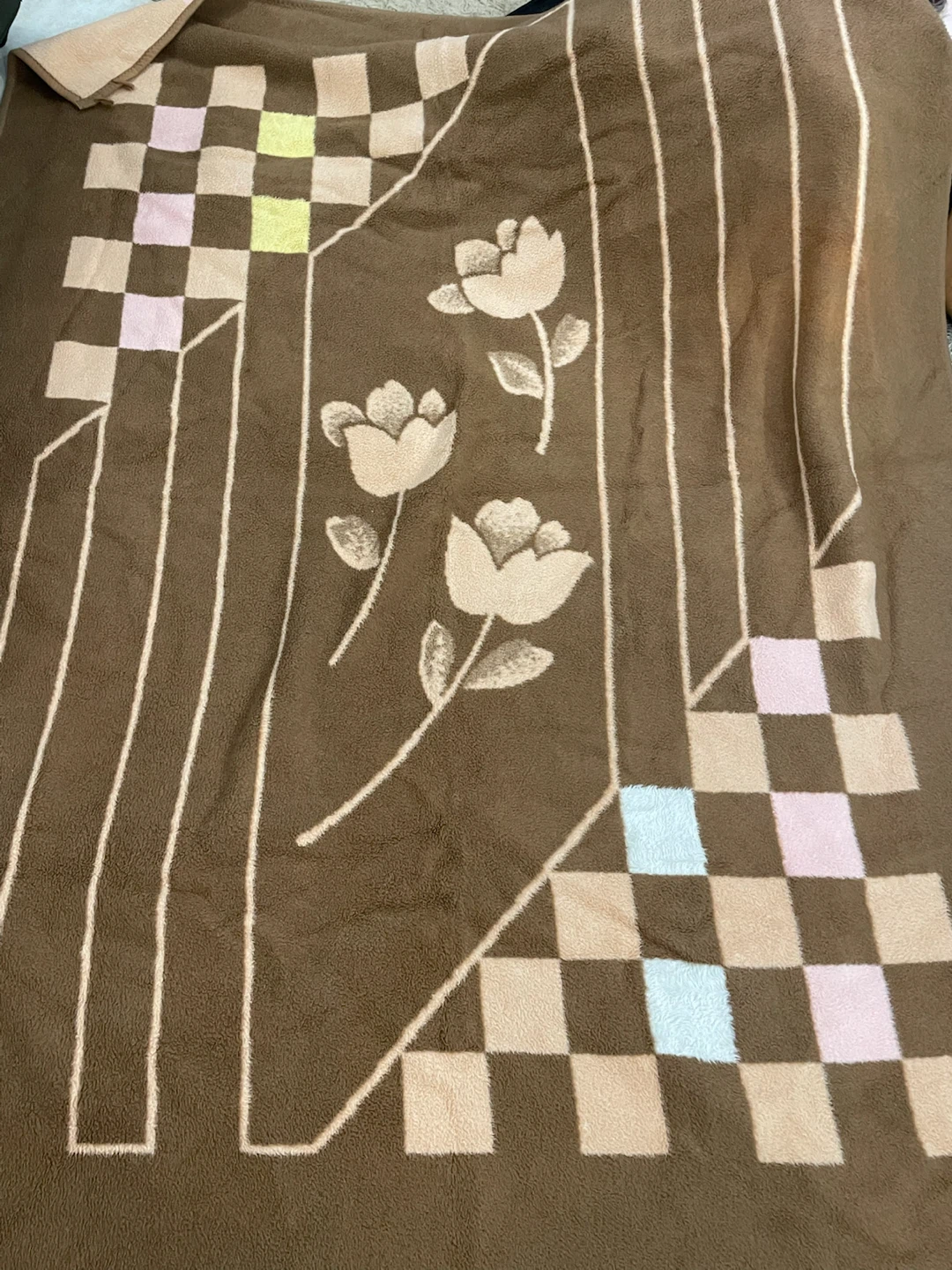 Vintage patterned plush throw blanket - photo 2