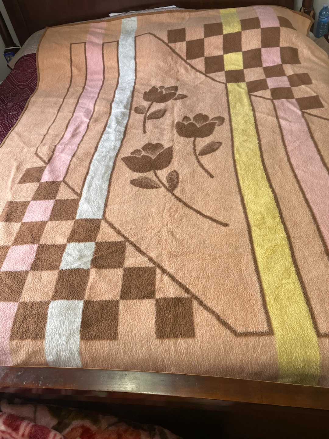 Vintage patterned plush throw blanket - photo 3