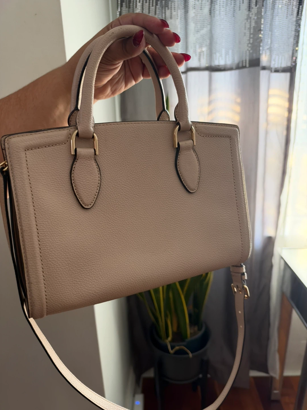 Authentic Michael Kors Purse - photo 3