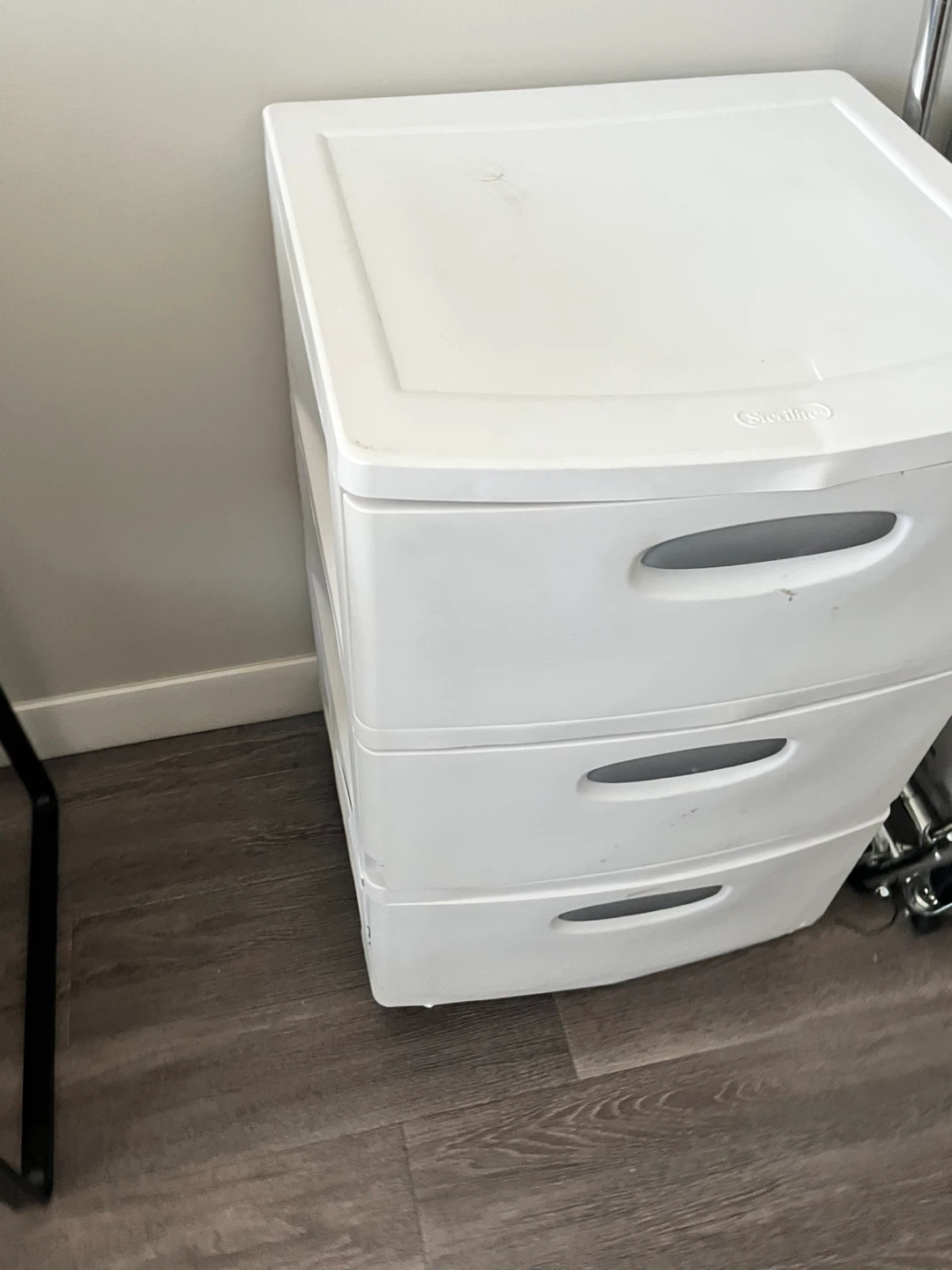 Sterilite 3-Drawer Storage Cart, pickup near Chinook mall
