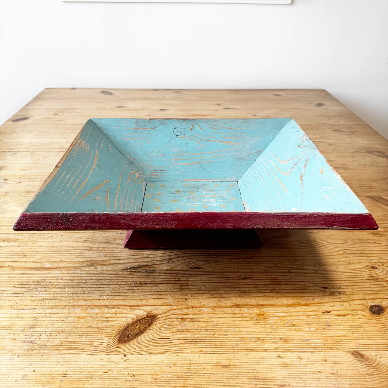 Folk art distressed red & turquoise bowl - photo 2