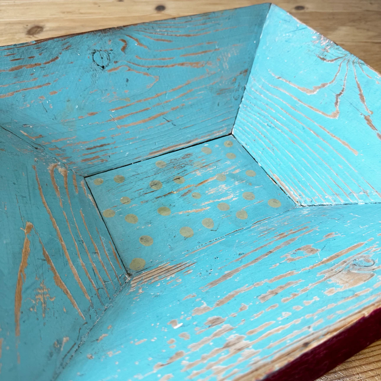 Folk art distressed red & turquoise bowl - photo 4