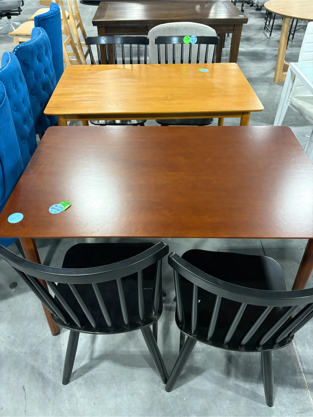 Round and square Dining Table