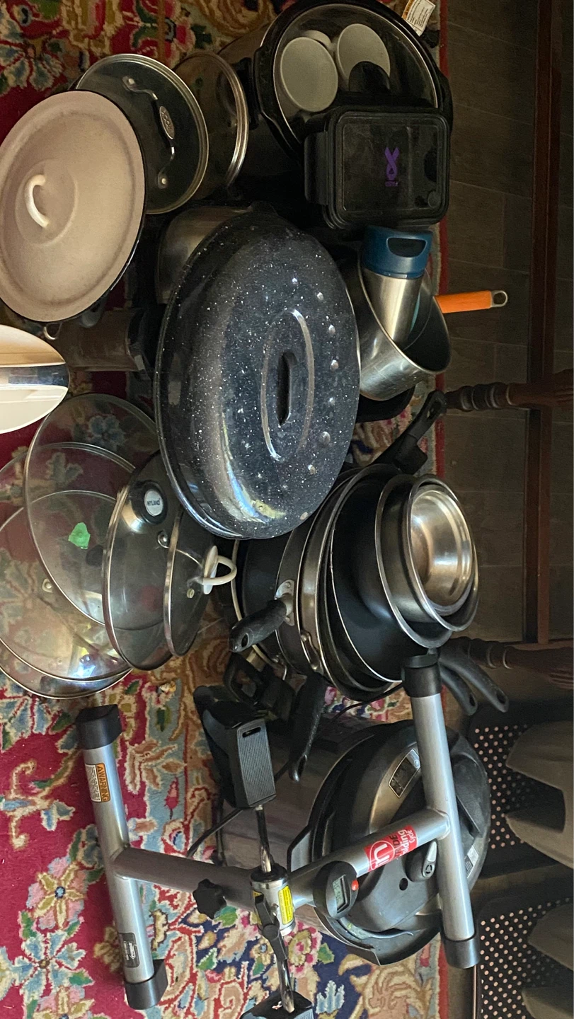 Kitchenware and Household Items Bundle - photo 3
