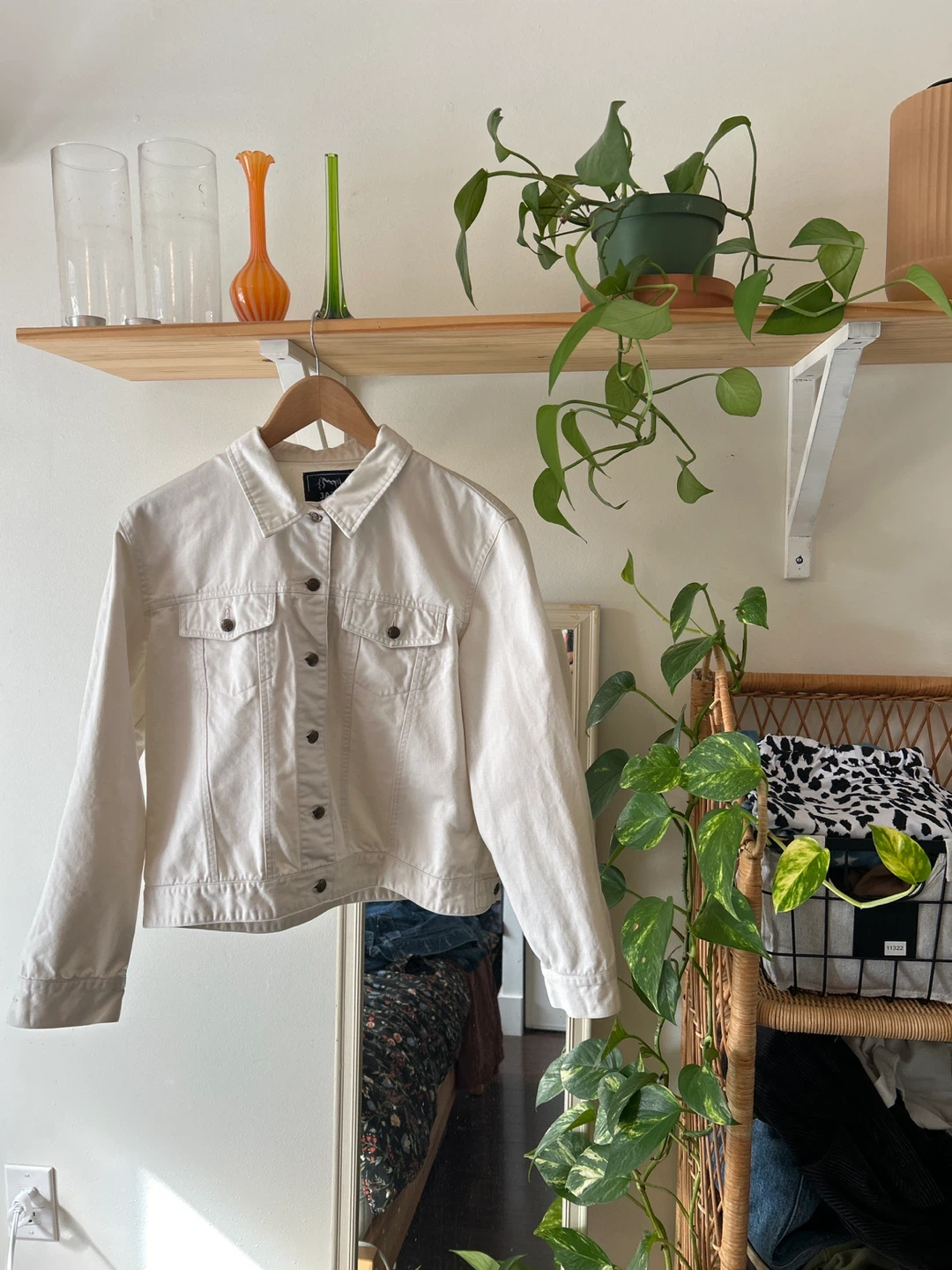 New White Denim Jacket – Size M/M - photo 2