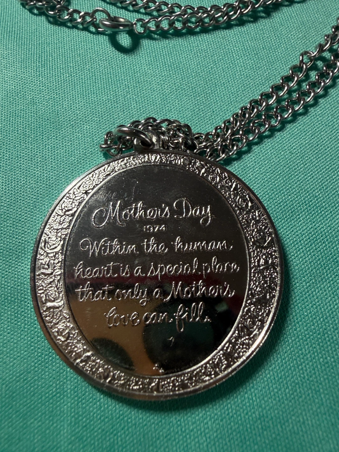 Vintage 1974 Sterling Silver Mother's Day Pendant Necklace - photo 3