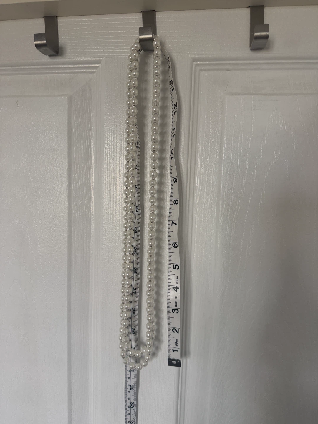 Laura faux pearl necklace 2