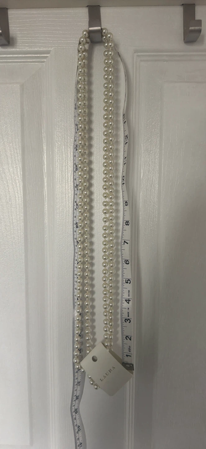 Laura faux pearl necklace 2 - photo 2