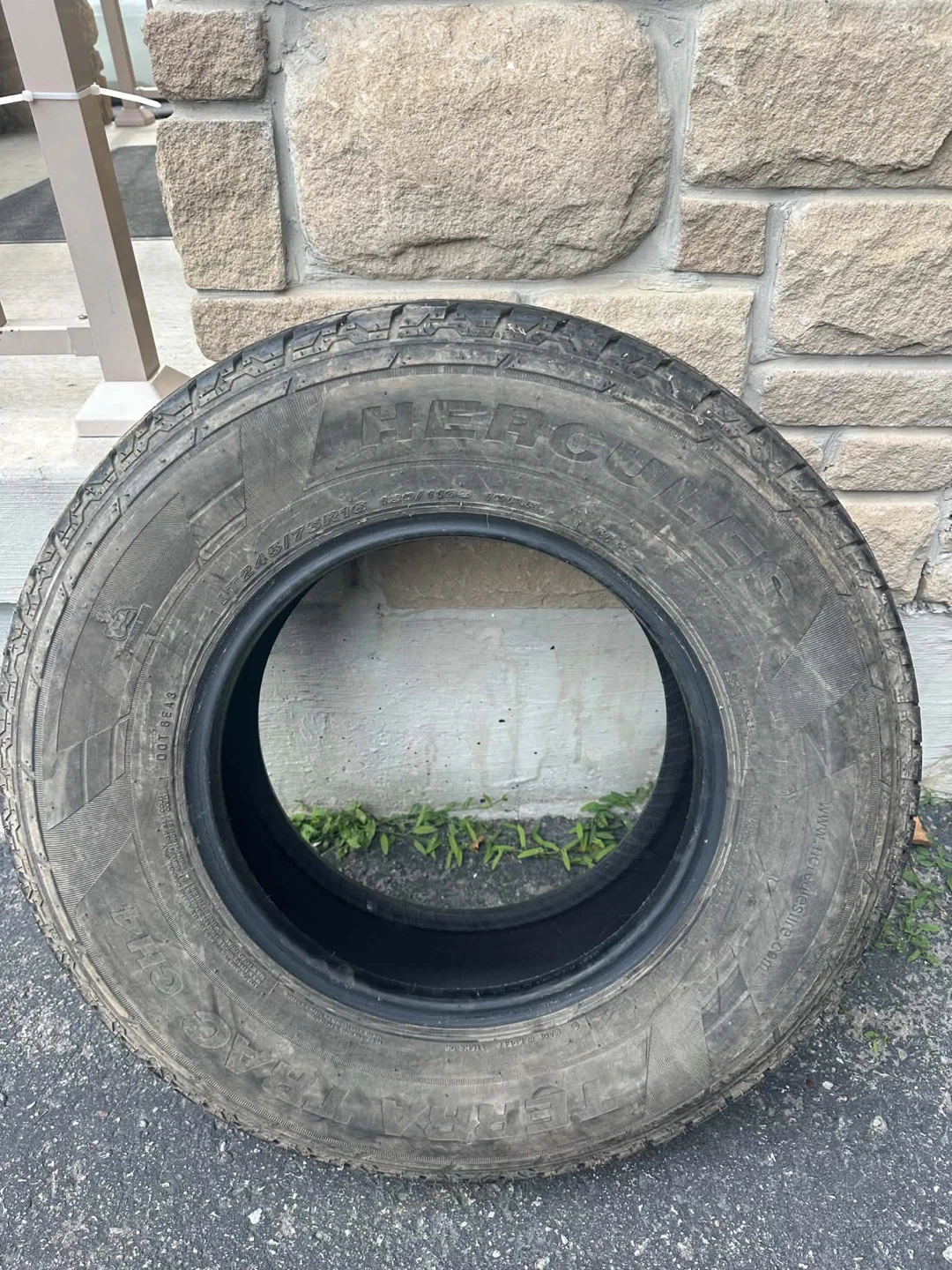 Hercules Terra Trac AT Tire LT245/75R16