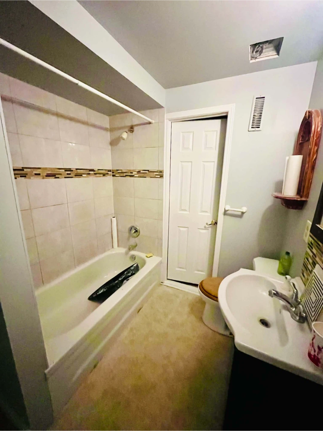 1 bedroom 1 bathroom basement apartment for rent
