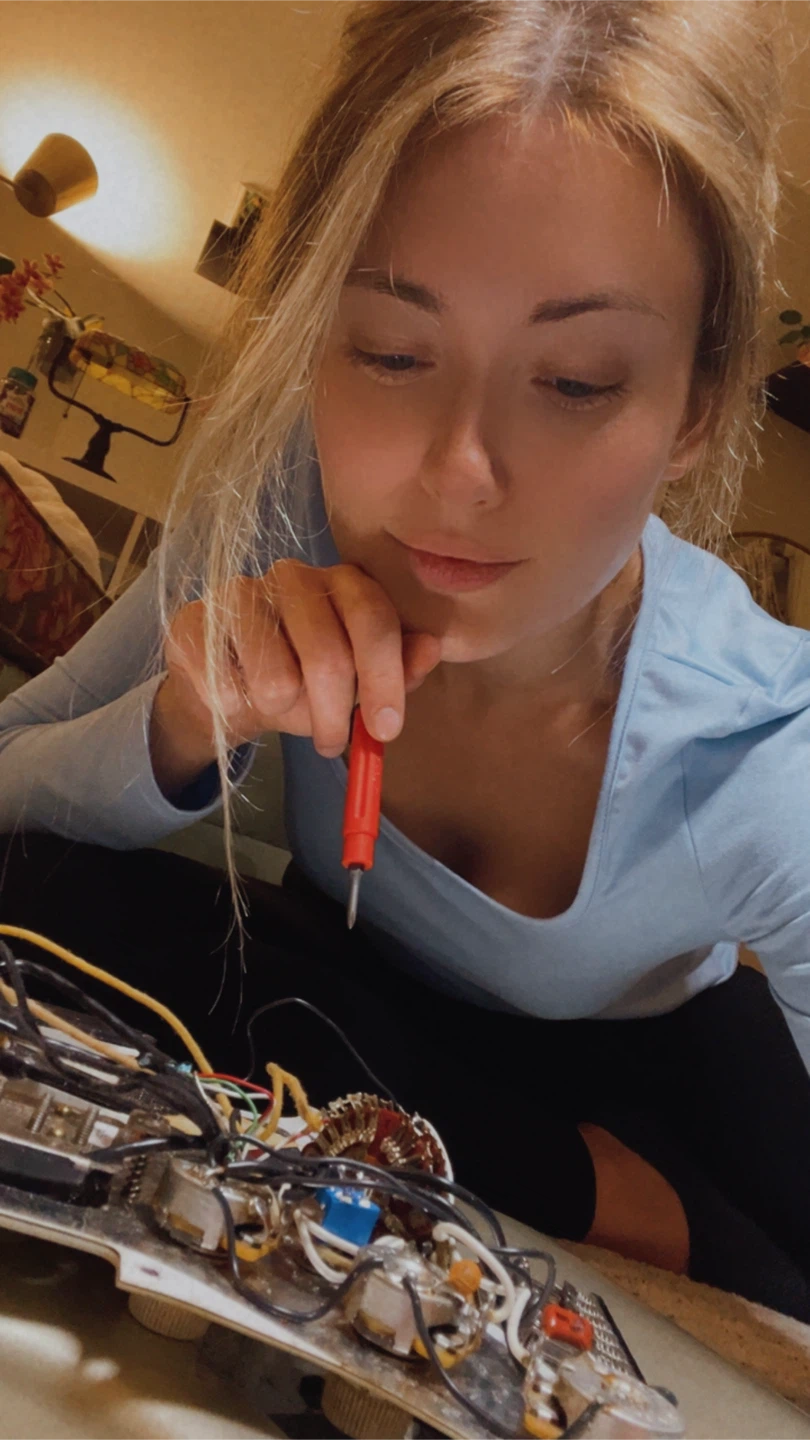 Electric guitar repair