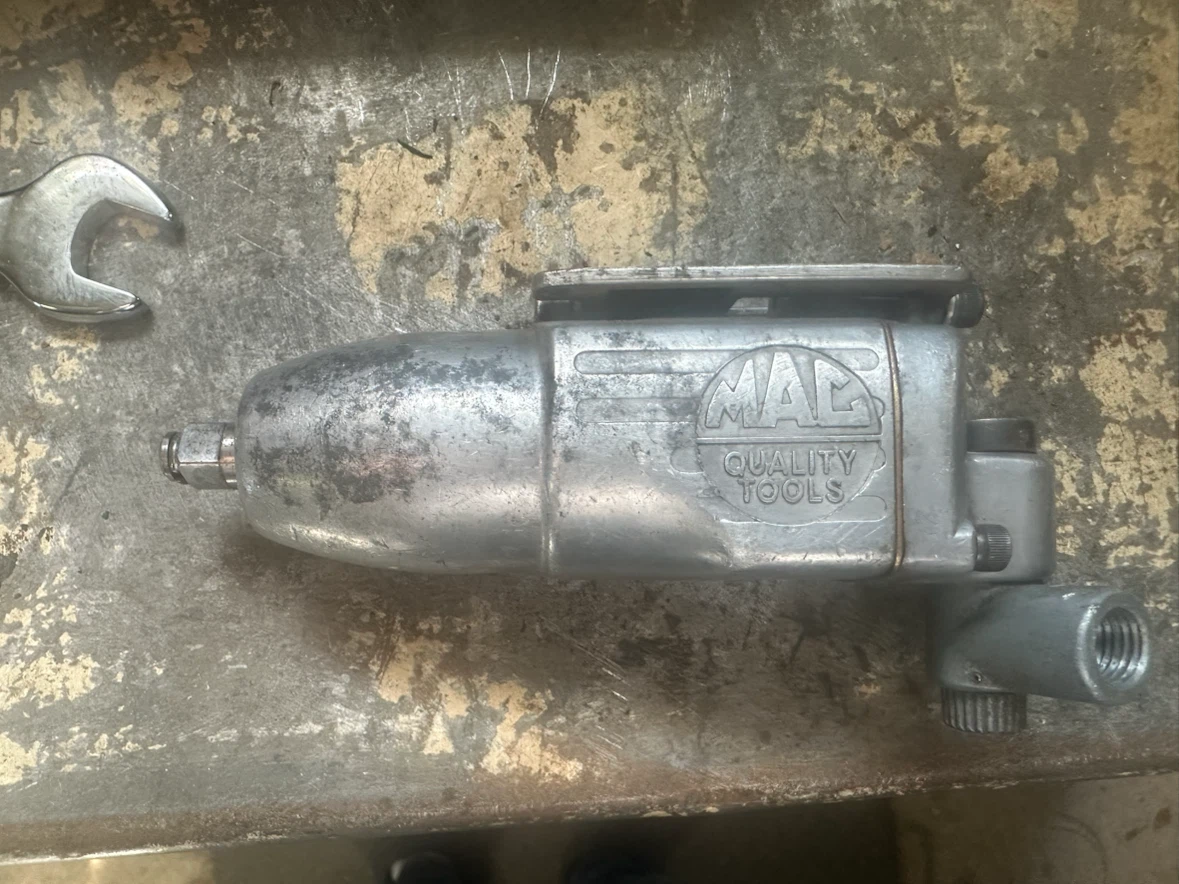 Mac Tools 3/8 Inch Palm Grip Impact Wrench AW138