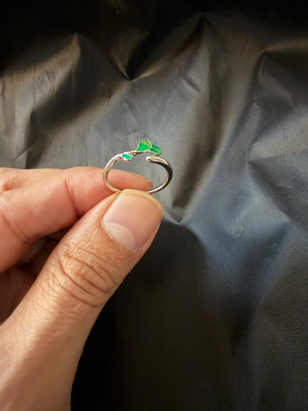 Silver leaf adjustable ring