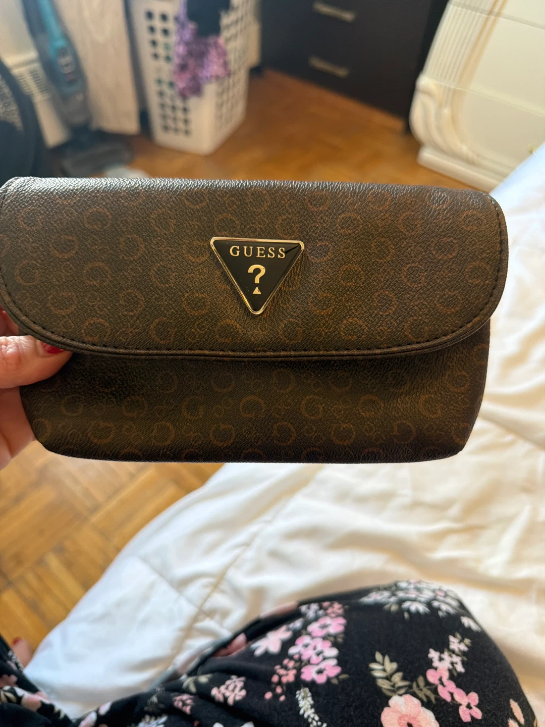 Guess Brown Logo Cosmetic Pouch