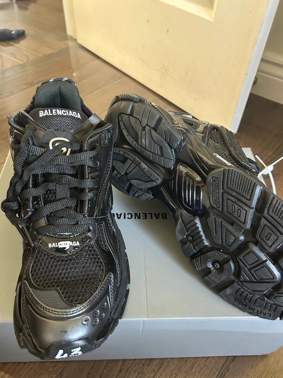 Balenciaga Runner Sneakers Black - photo 4