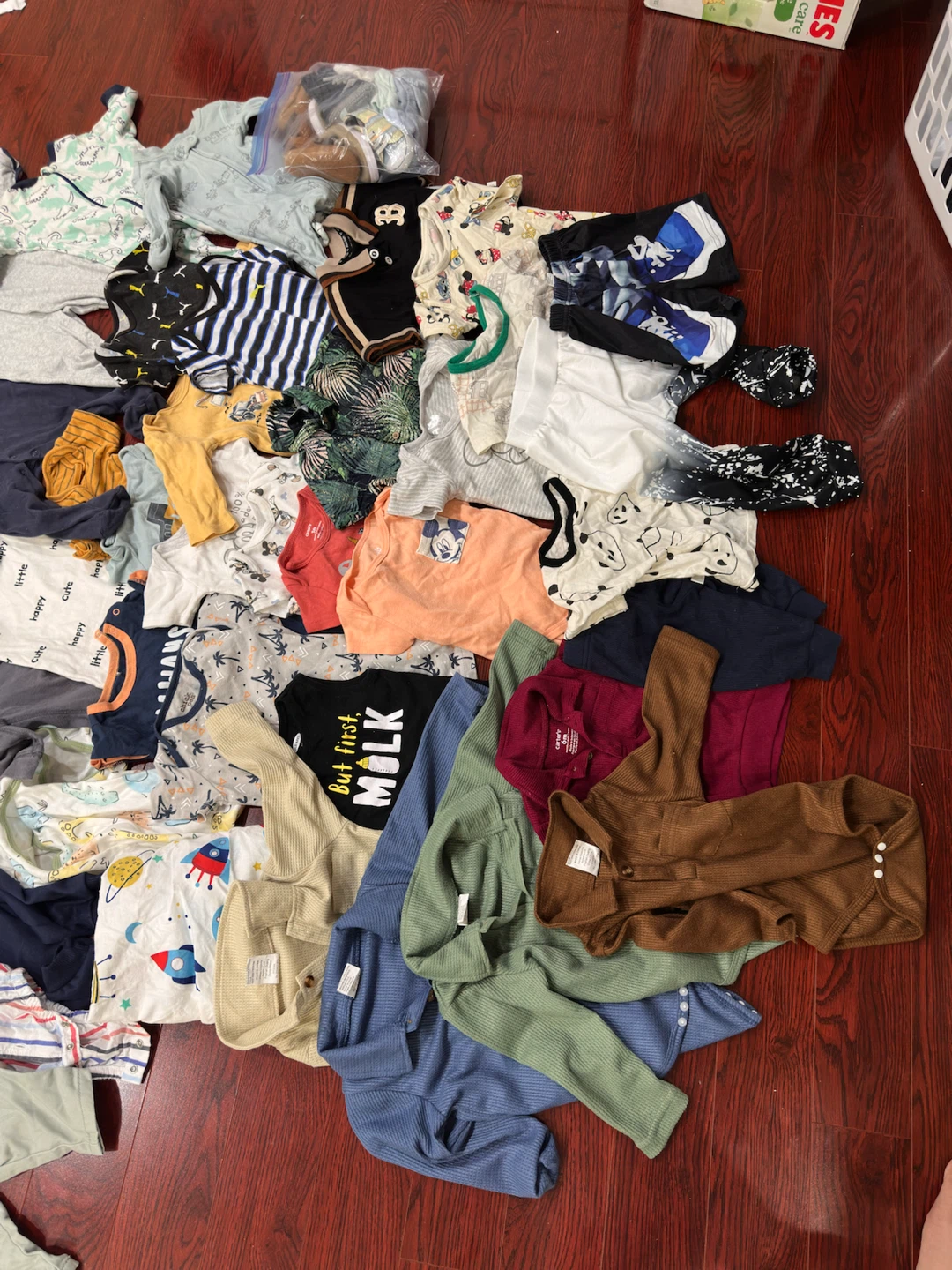 3-12months Assorted Baby Boy Clothes Bundle - photo 3