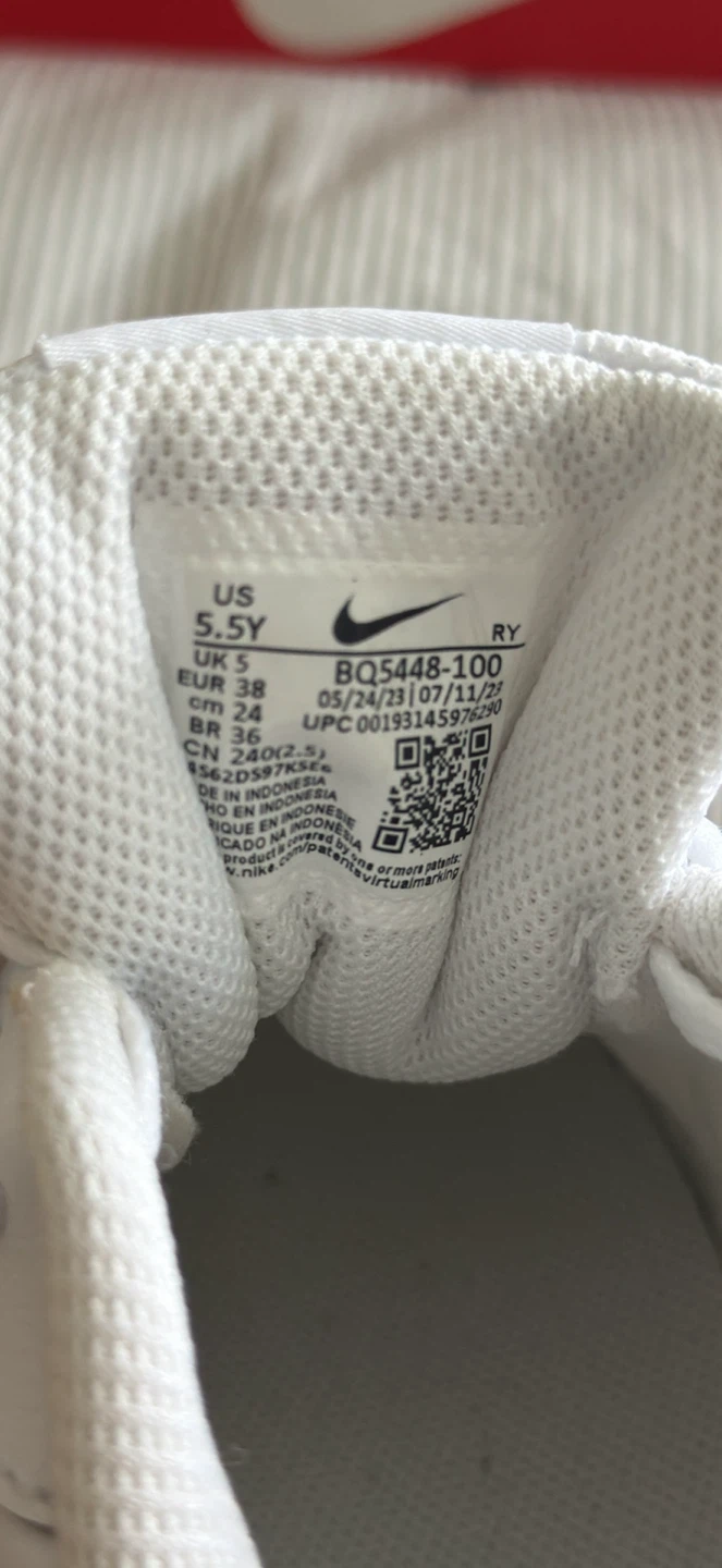 Nike Court Borough Low 2 GS White Size 5.5Y
