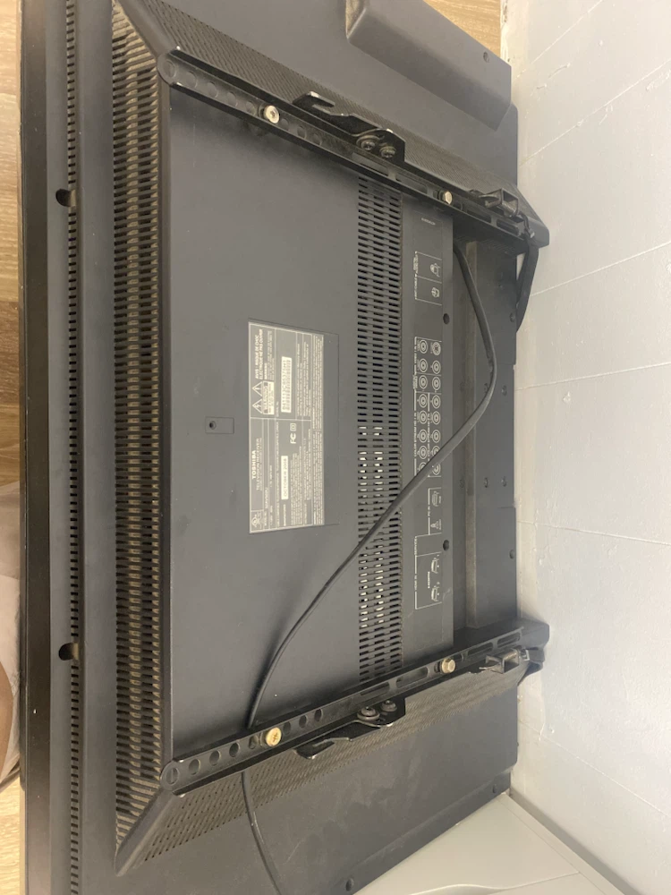 Toshiba Television free /Samsung, insignia $20 - photo 5