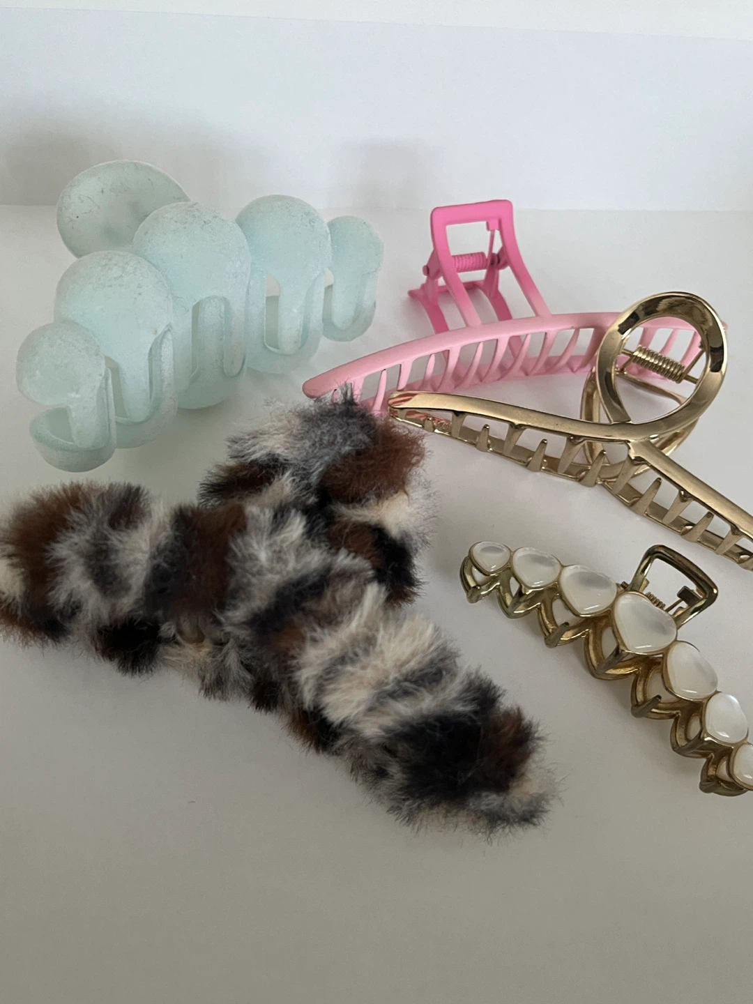 Hair Claw Clips — $5 for all - photo 2