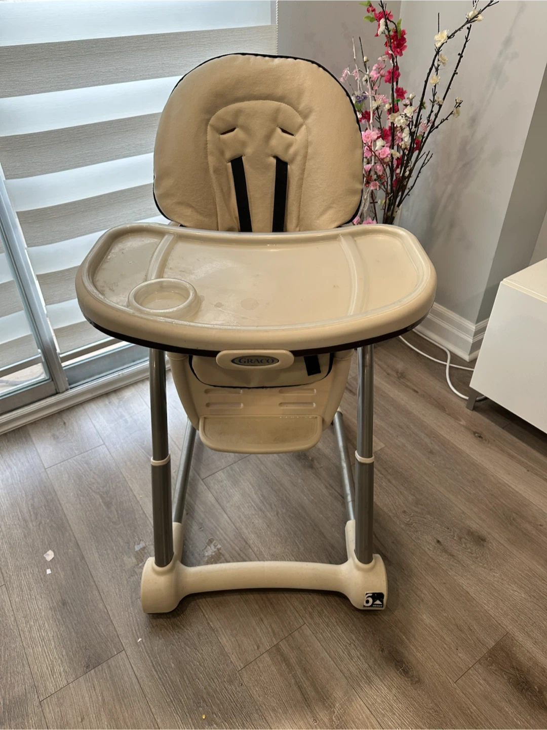 Graco High Chair - photo 2