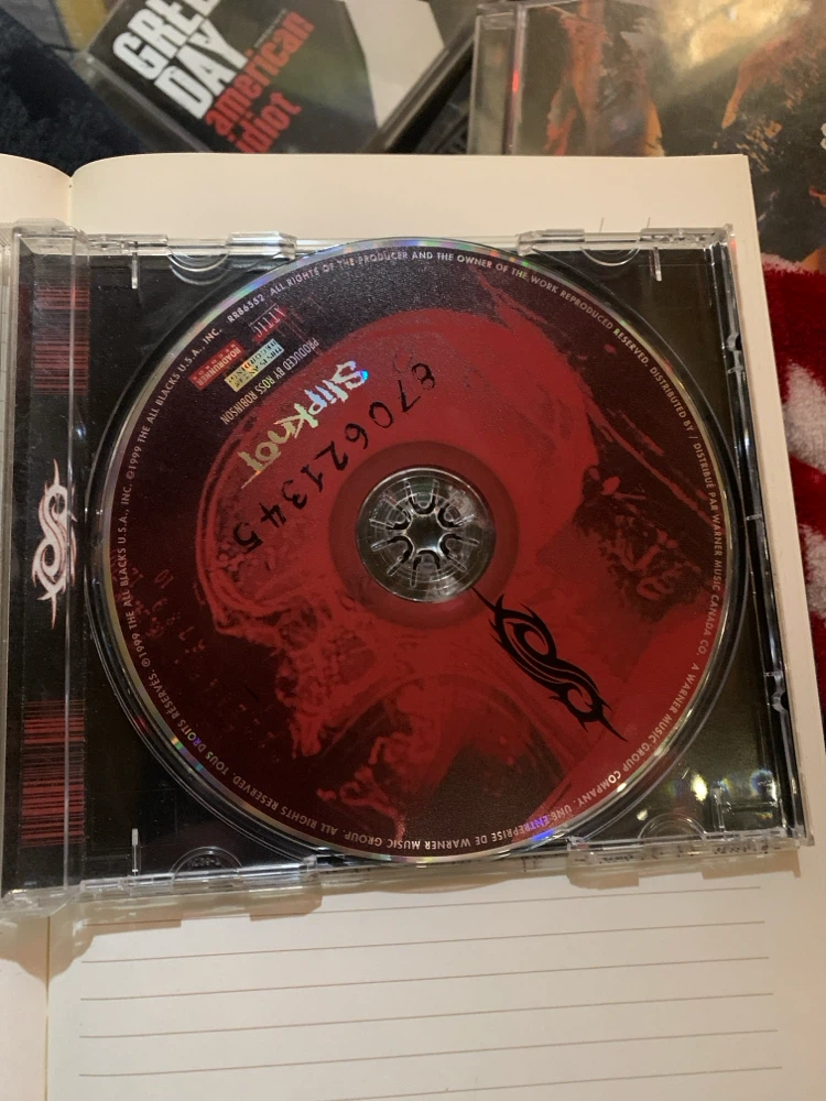 Slipknot Self-Titled CD - photo 3