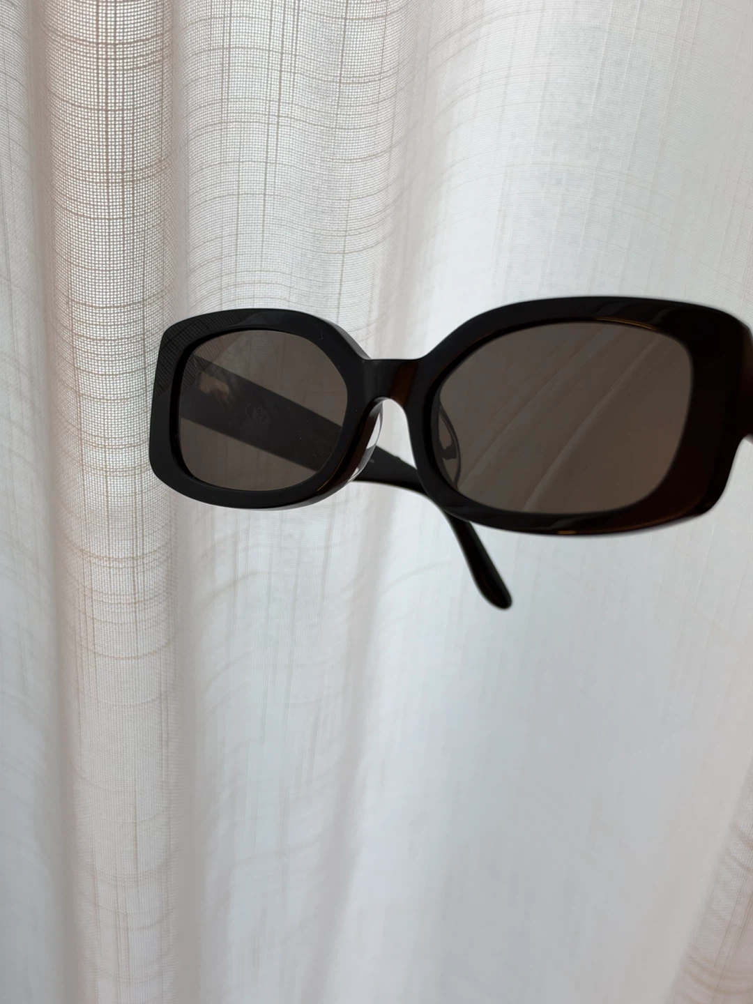 COS Black Rectangular Sunglasses - photo 4