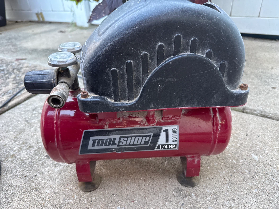 Tool Shop 1 Gallon Air Compressor