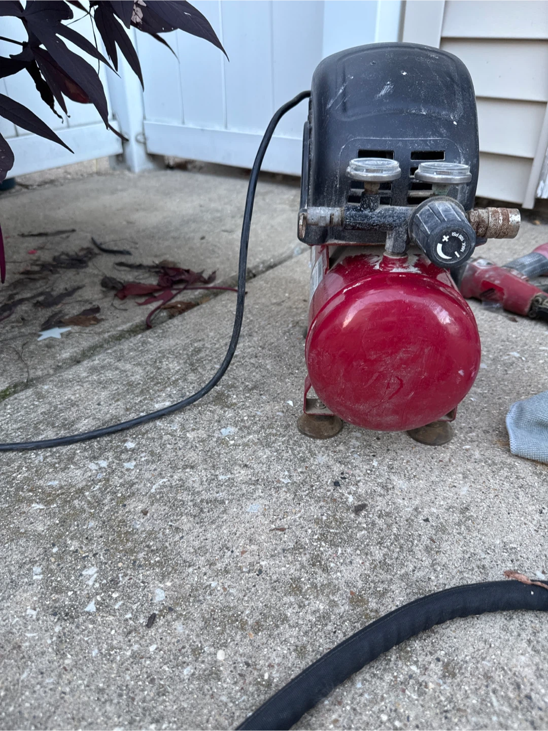 Tool Shop 1 Gallon Air Compressor - photo 2