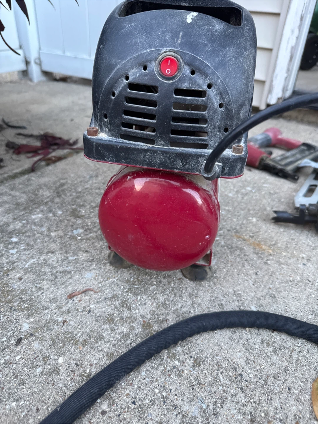 Tool Shop 1 Gallon Air Compressor - photo 4