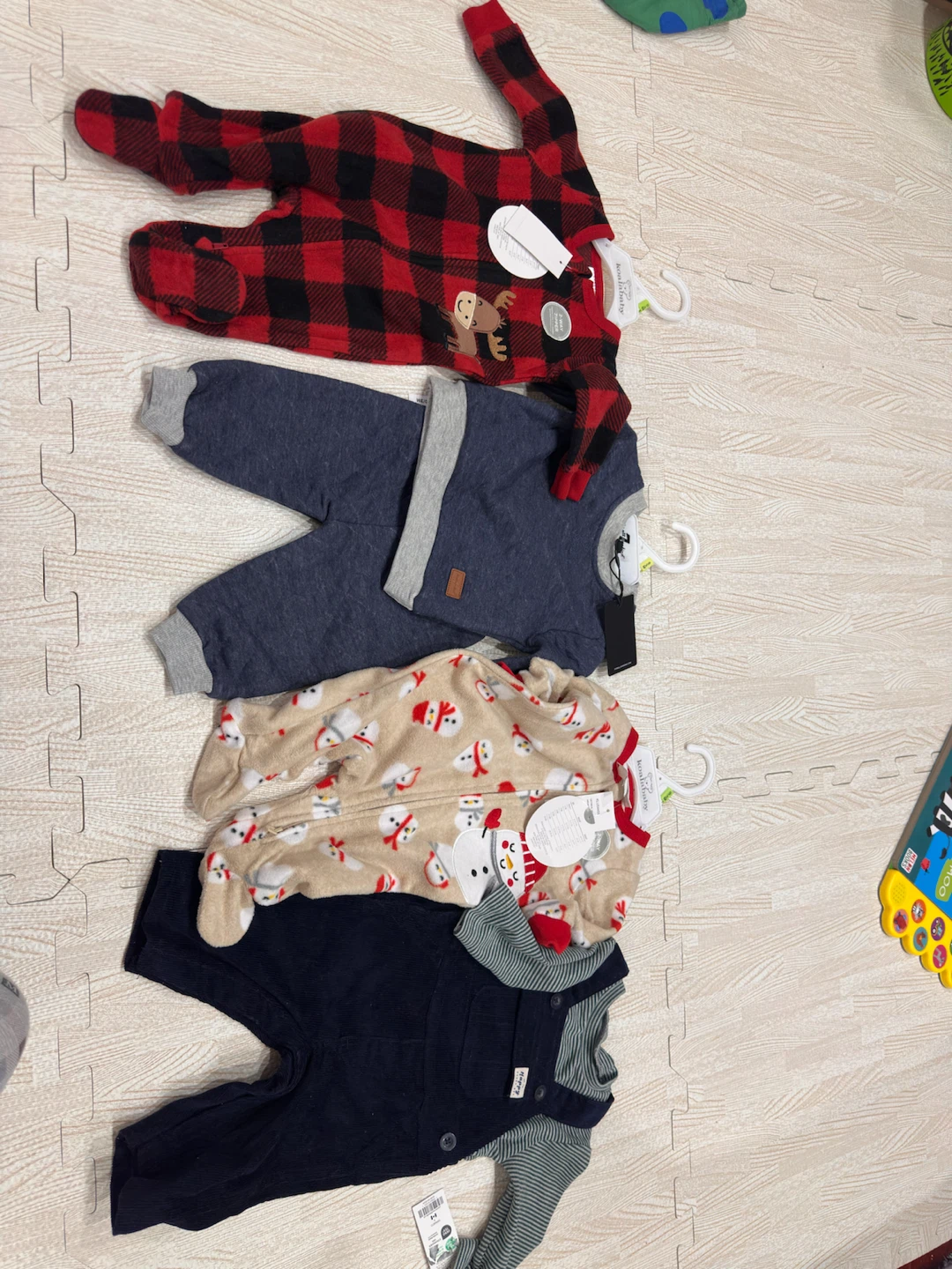 0-3months Set of 4 Baby Outfits