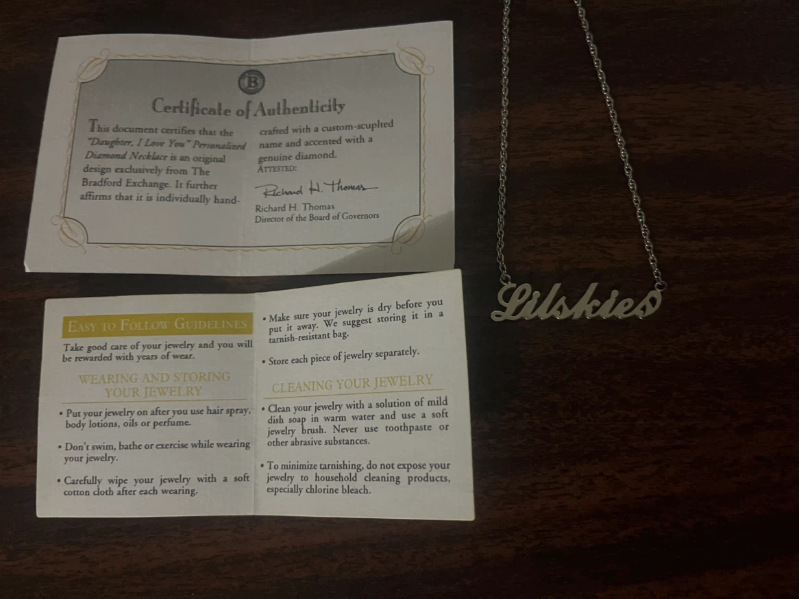 Bradford Exchange Lilskies Necklace