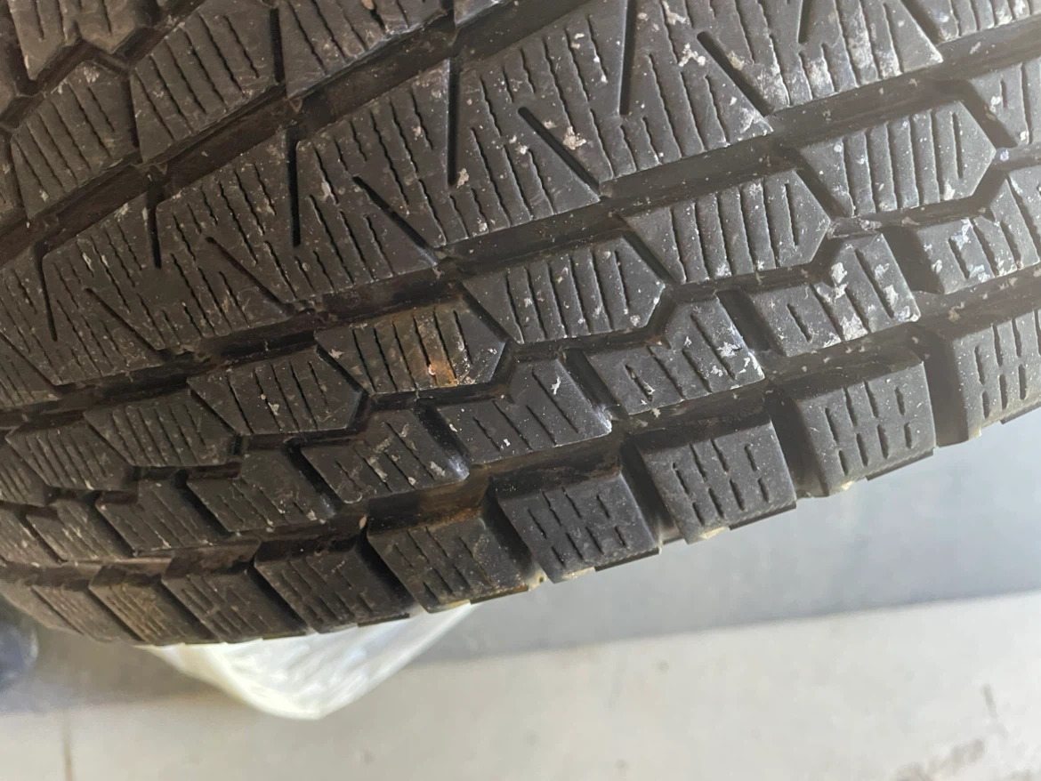 Yokohama IceGuard G075 Winter Tire 215/65 R16 - photo 3