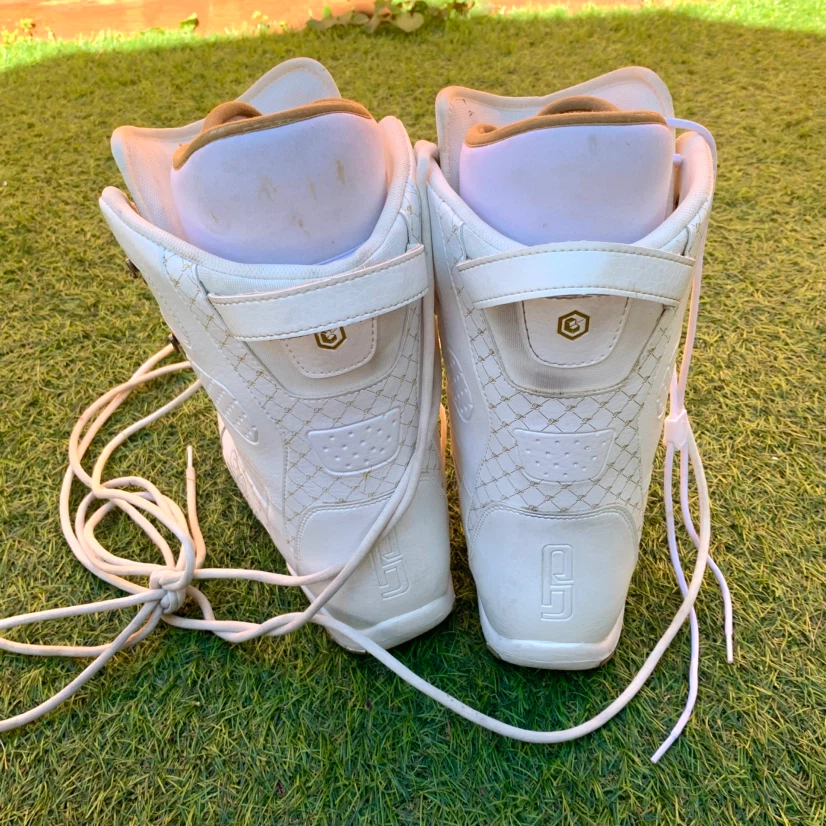 Women’s Snowboard Boots Size 9 Winter Snowboarding Boots White - photo 3