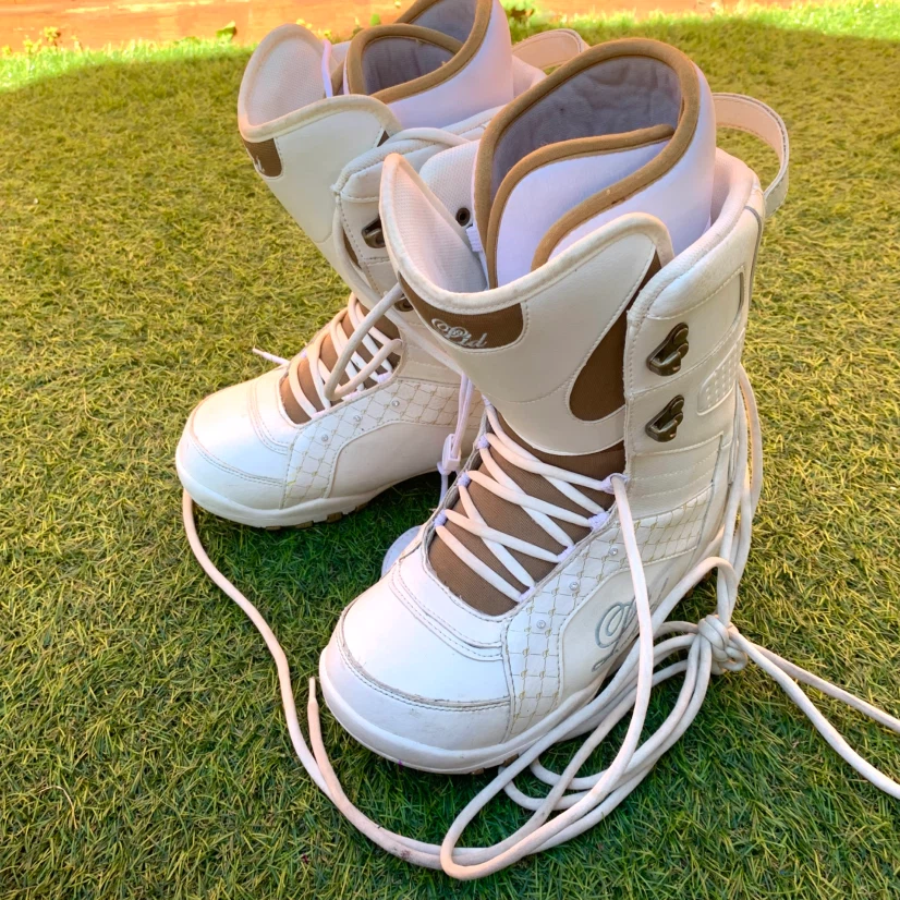 Women’s Snowboard Boots Size 9 Winter Snowboarding Boots White - photo 4