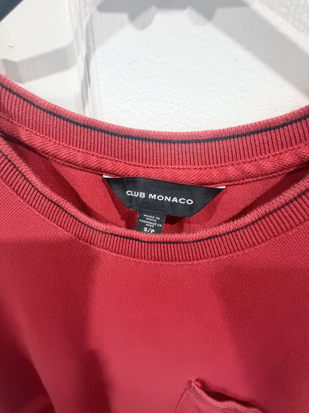 Club Monaco Red Pocket T-Shirt - photo 2