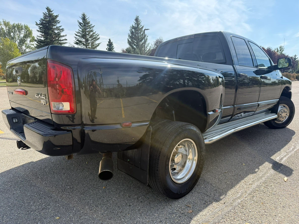 2005 Dodge Ram 3500 Laramie Sport - photo 3