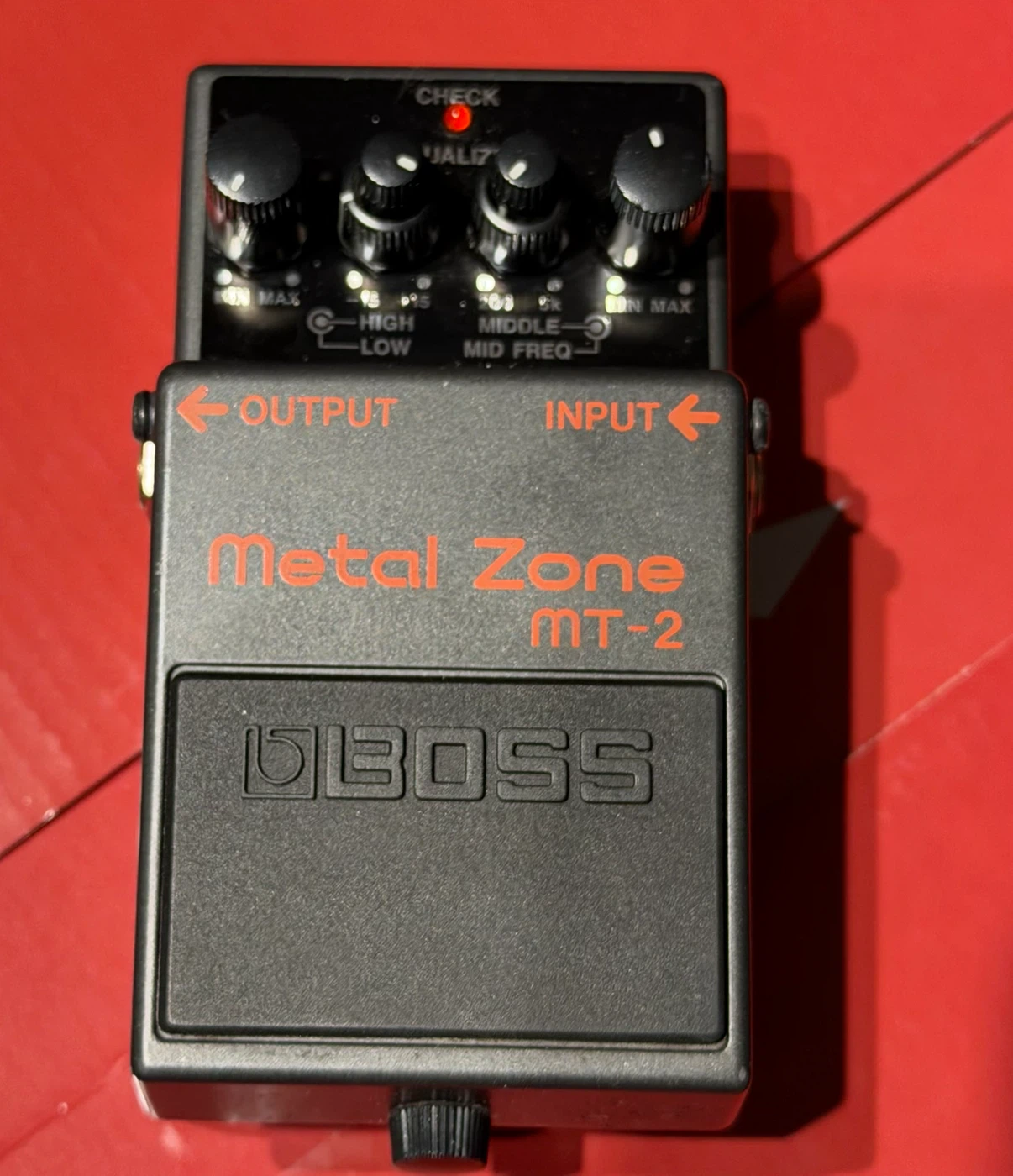 Boss Metal Zone MT-2 guitar Pedal - photo 2